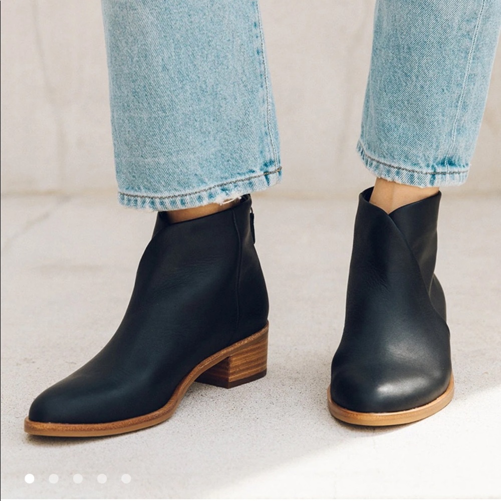 Soludos Venetian Bootie in Black Leather
